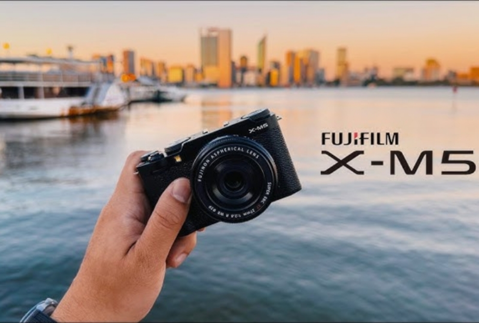 Hình ảnh cho danh mục Công thức film recipe X-M5: Màu đẹp từ 26MP X-Trans CMOS 4